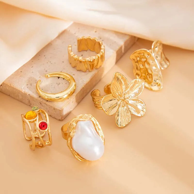 6Pcs/Set Gold Color Imitation Pearl Open Ring for Women Vintage Colorful Flower Crystal Rings Set Engagement Party Jewelry Gifts