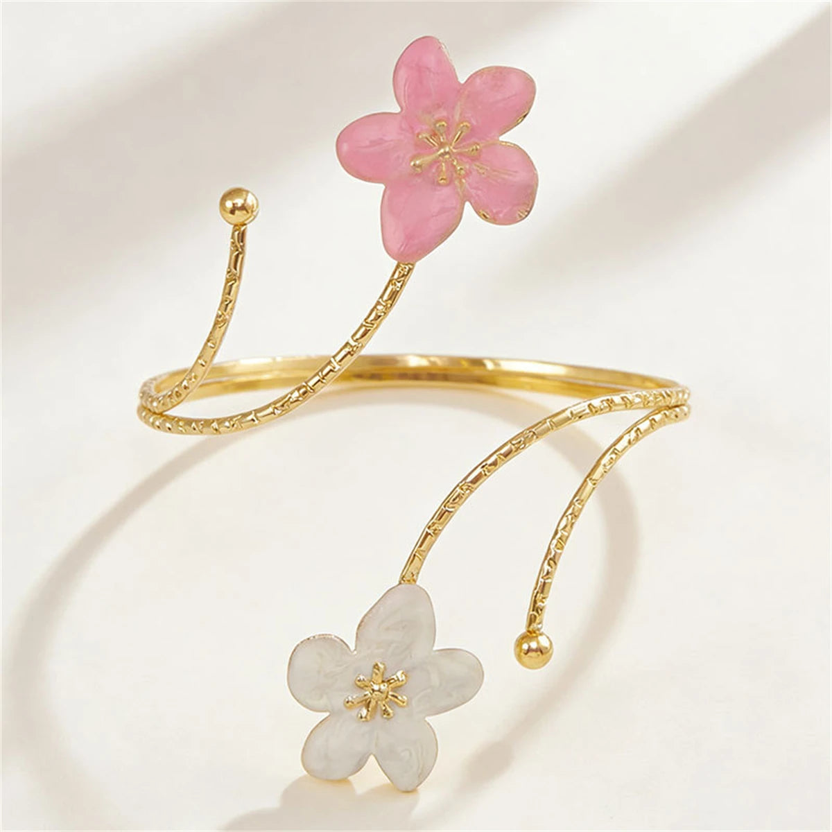 Boho Elegant Metal Flower Upper Arm Bracelet for Women Vintage Punk Gold Color Spiral Armlet Armband Beach Party Jewelry