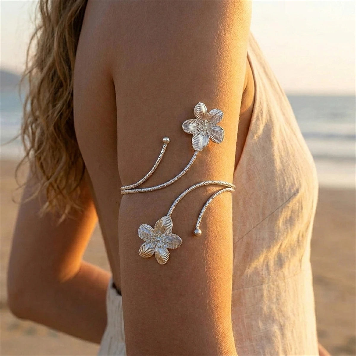 Boho Elegant Metal Flower Upper Arm Bracelet for Women Vintage Punk Gold Color Spiral Armlet Armband Beach Party Jewelry