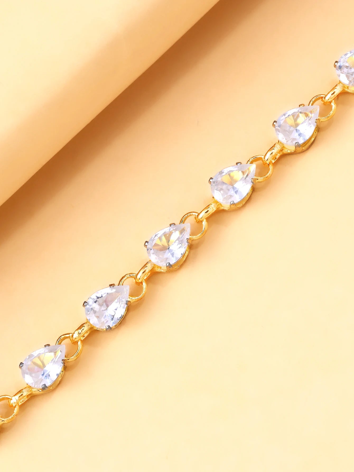 A rhinestone finger bracelet, a fashionable piece of jewelry for everyday wear, a trendy and simple accessory for women.