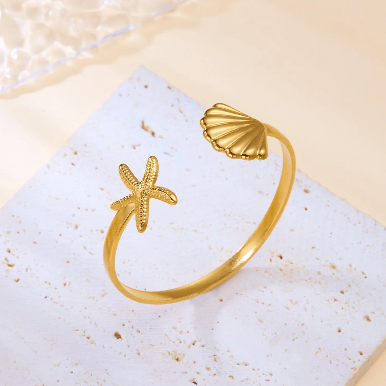 2025 Exaggerated Metal Shell Starfish Bracelet for Women Fashion Gold Color Stainless Steel Cuff Bangle Beach Party Jewelry
