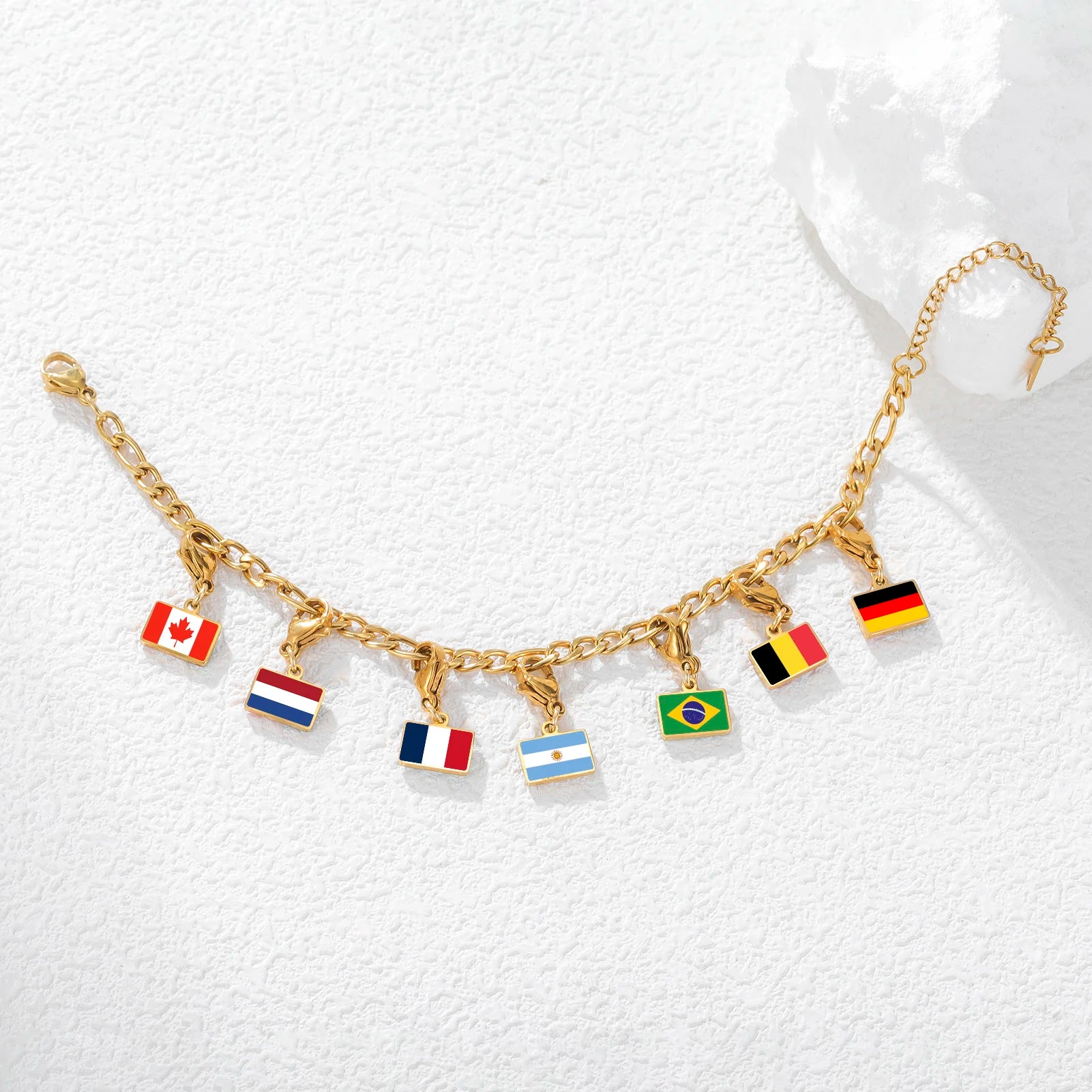 EUEAVAN 1pc Stainless Steel Country Flag Charm Bracelet with Figaro Chain Tiny Charms Hand Bracelet Travel Holiday Jewelry Gifts