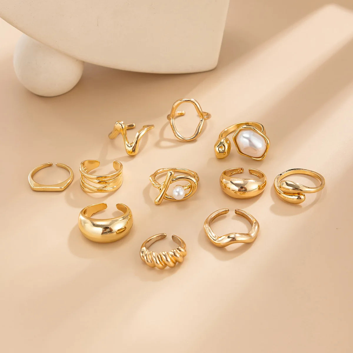11Pcs/Set Fashion Gold Color Pearl Geometric Open Rings for Women Exaggerated Metal Irregular Adjustable Ring Set Jewelry Gifts