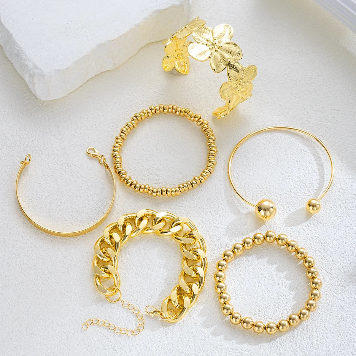 6pcs Vintage Elegant Floral Design Metal Wide Bangle Set for Women Fashion Exaggerated Beaded Open Cuff Bracelet Daily Jewelry